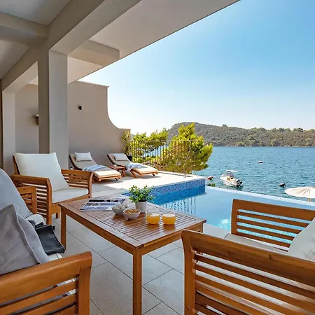 Amazing In With Kitchen