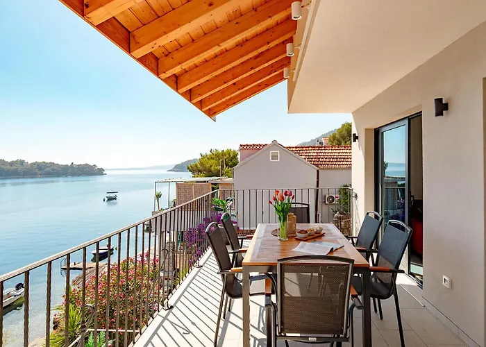 Amazing In With Kitchen