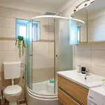Awesome Home In Blato Σπίτι διακοπών