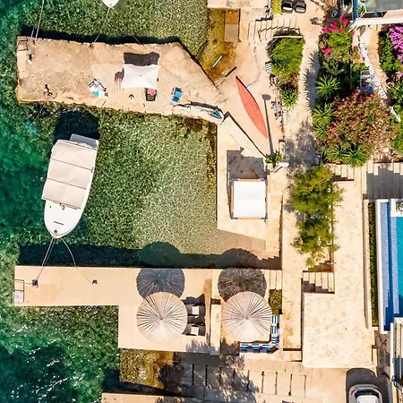 Amazing In With Kitchen *