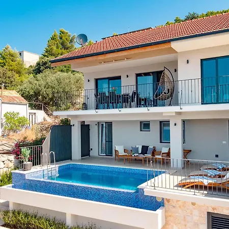 Ferienhaus Amazing In Blato With Kitchen