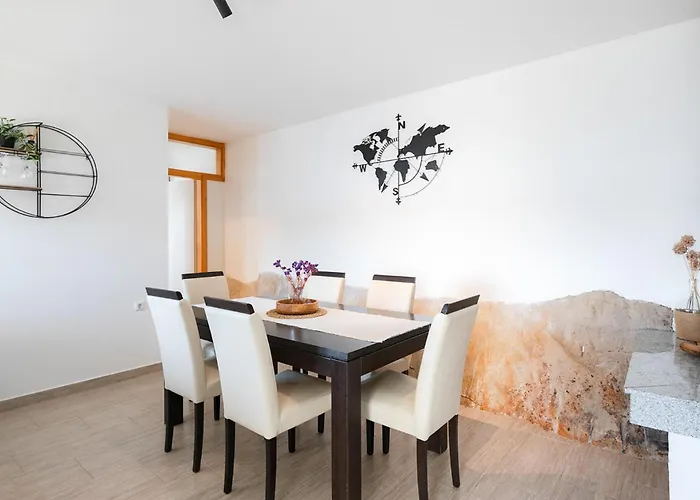 Amazing In With Kitchen *